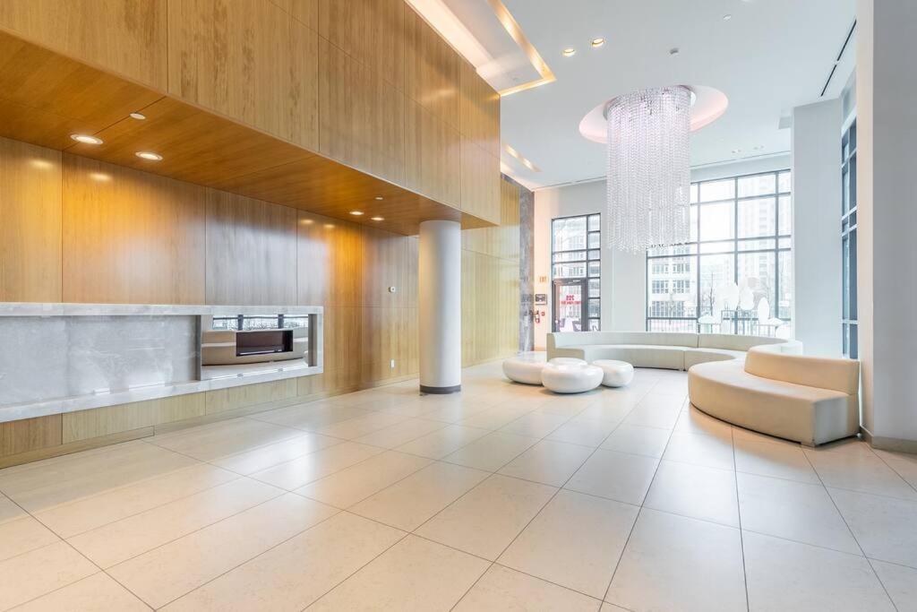 Luxury With Private Terrace Downtown *