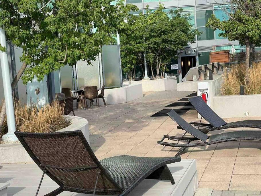 Luxury With Private Terrace Downtown *