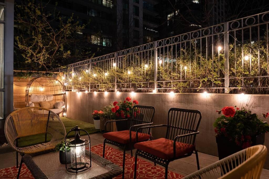 Luxury With Private Terrace Downtown Toronto