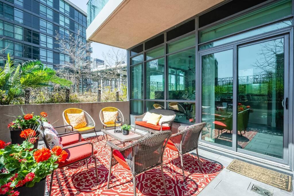 Luxury With Private Terrace Downtown * Toronto