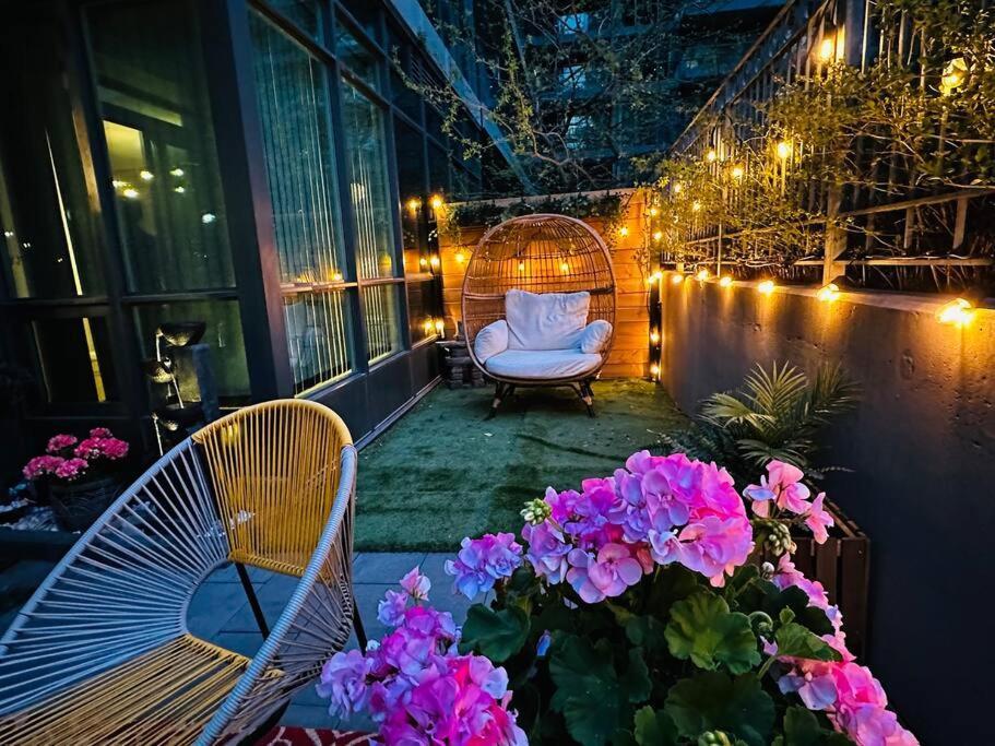 Luxury With Private Terrace Downtown * Toronto