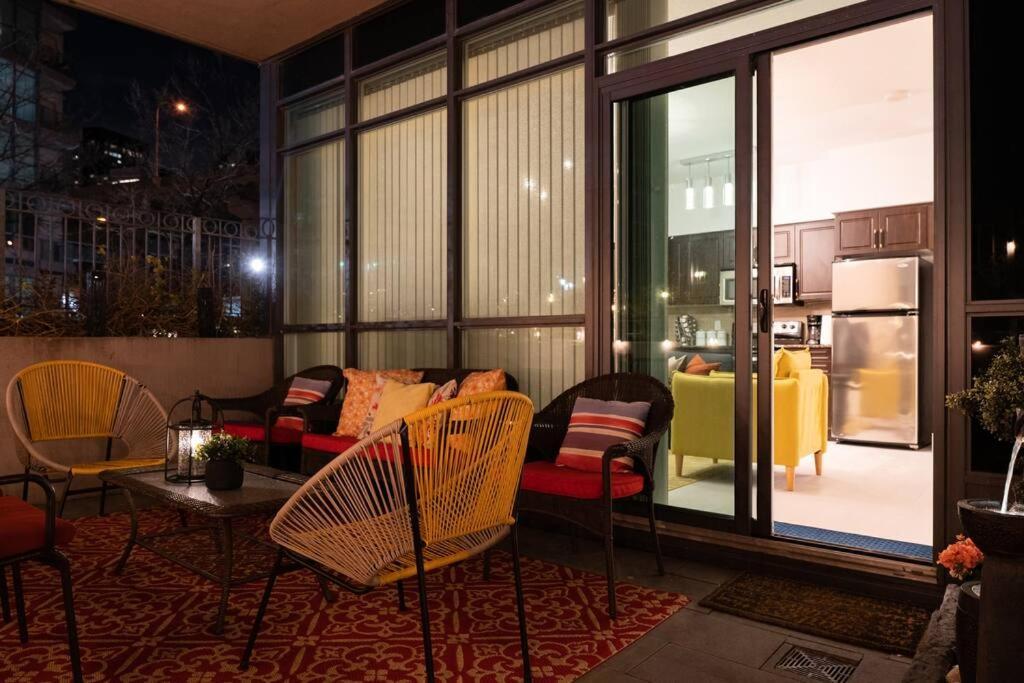 Luxury With Private Terrace Downtown Apartment *