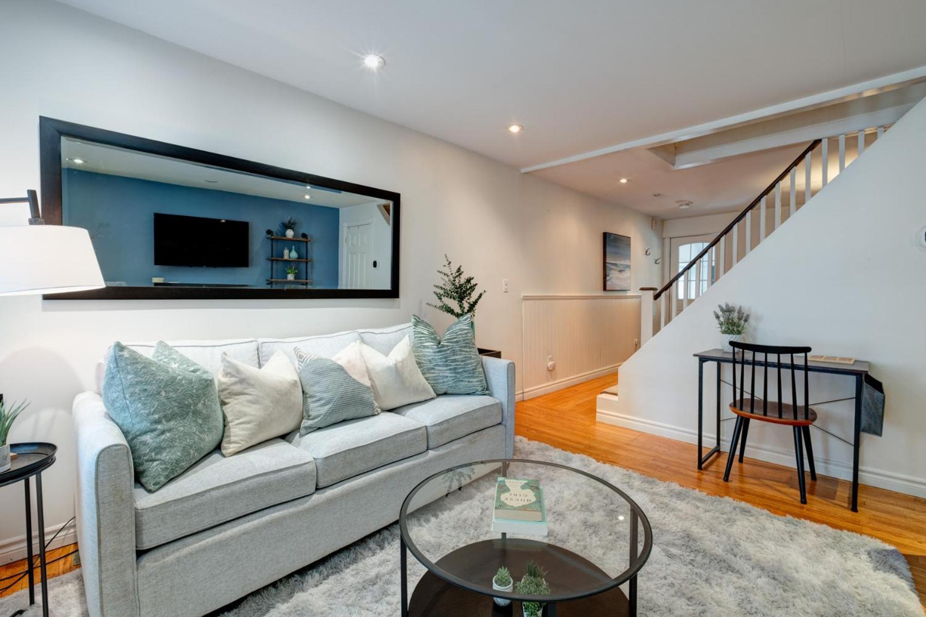 Charming Beach Retreat Toronto
