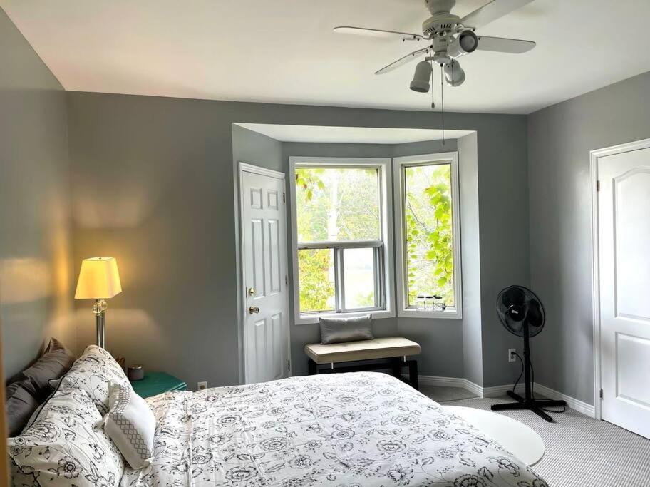 Superb Spacious Loft Old Near Distillery District * Toronto