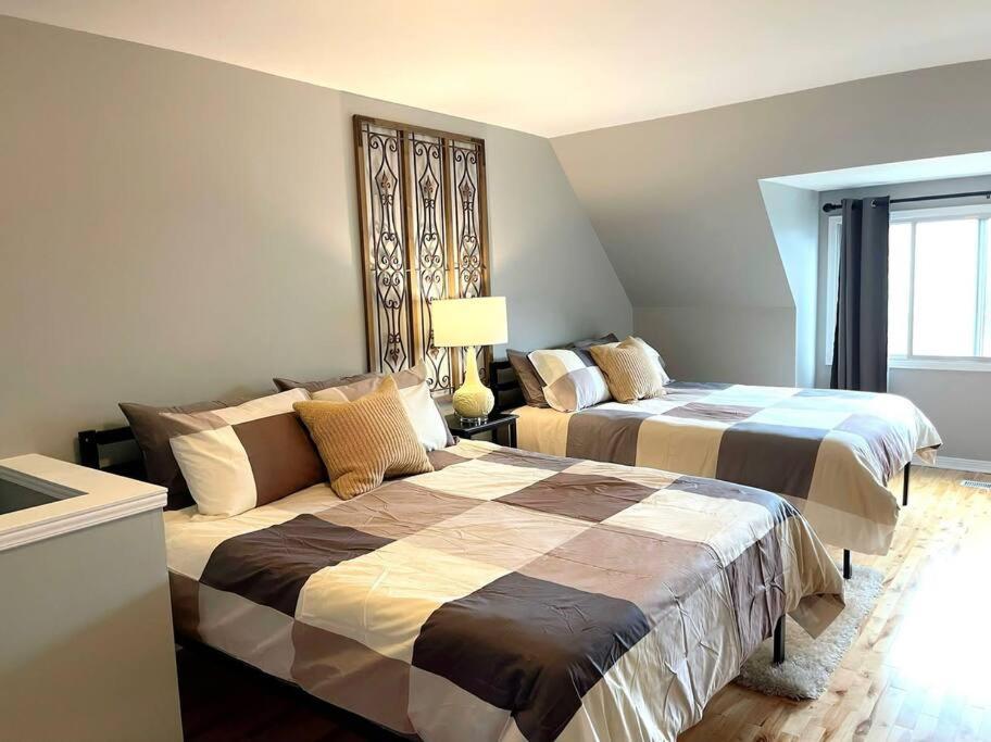 Apartment Superb Spacious Loft Old Near Distillery District *
