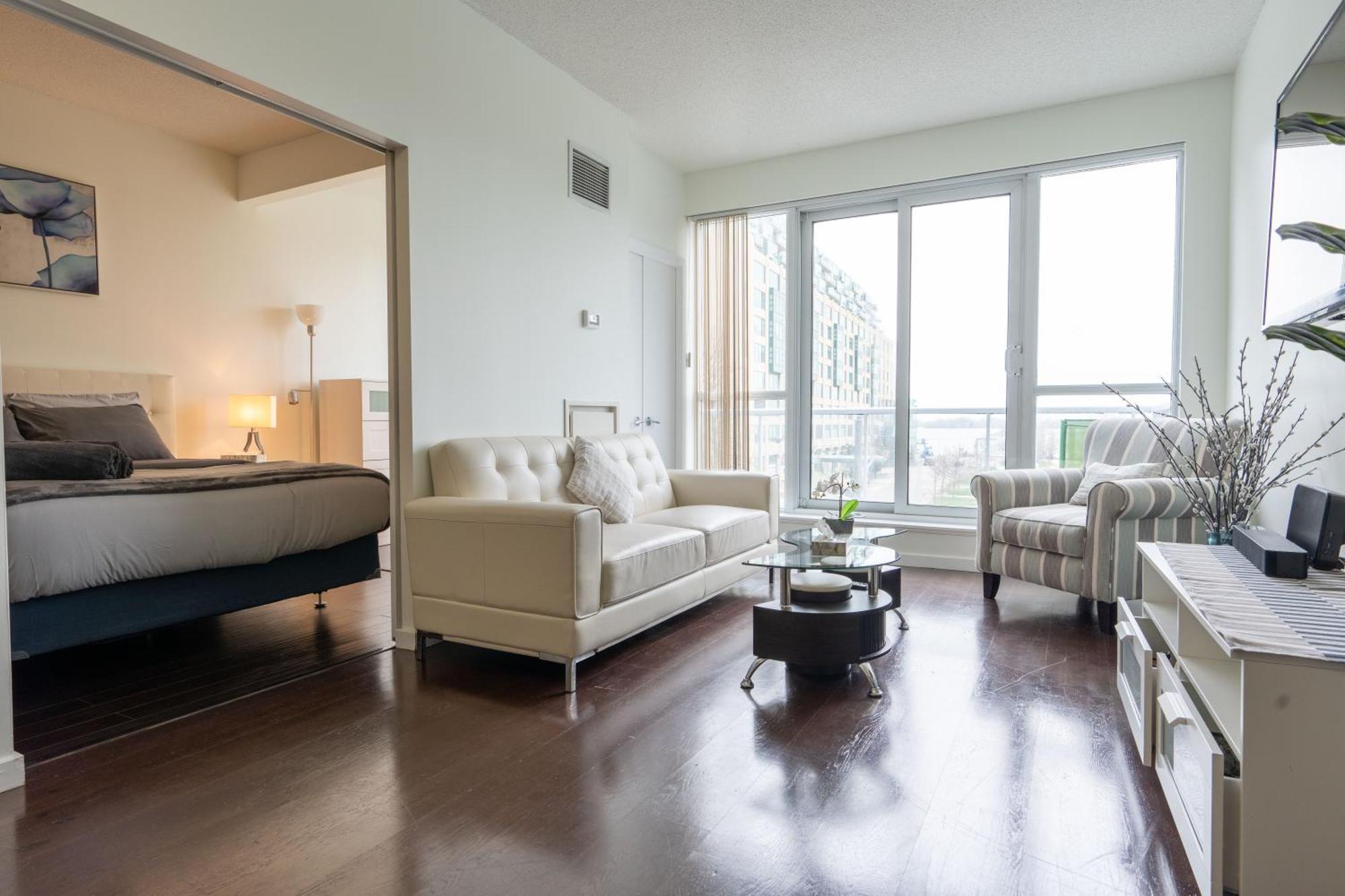 Harbour Front Luxury 2 Bed 2 Bath *