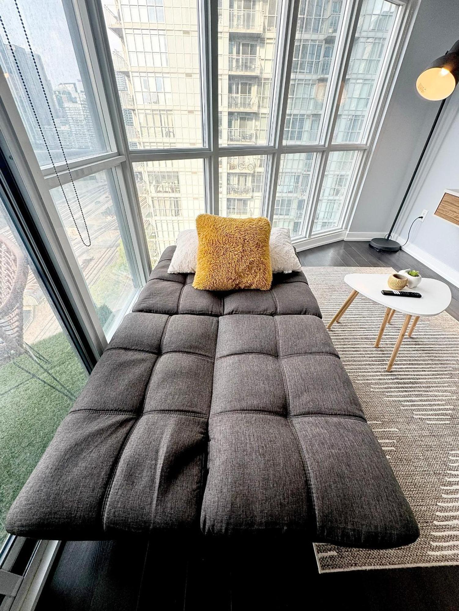 Fully Furnished Lux 1bed Apartment Toronto