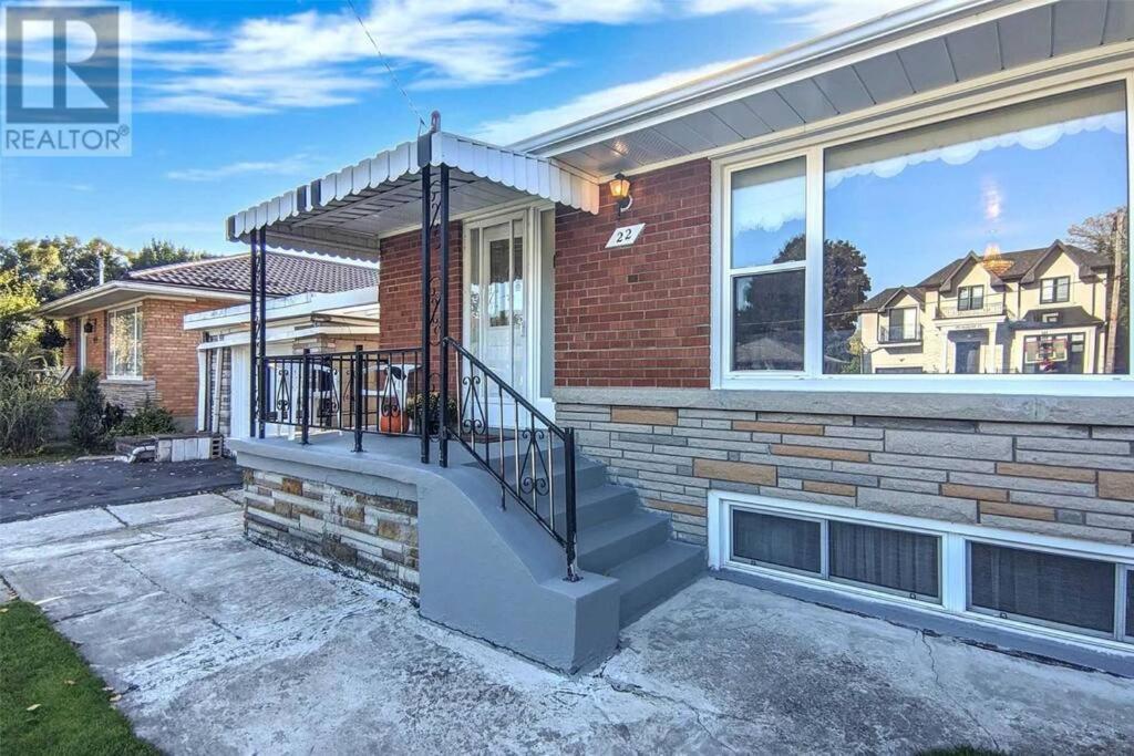 Apartment 25 Minutes To Downtown Toronto