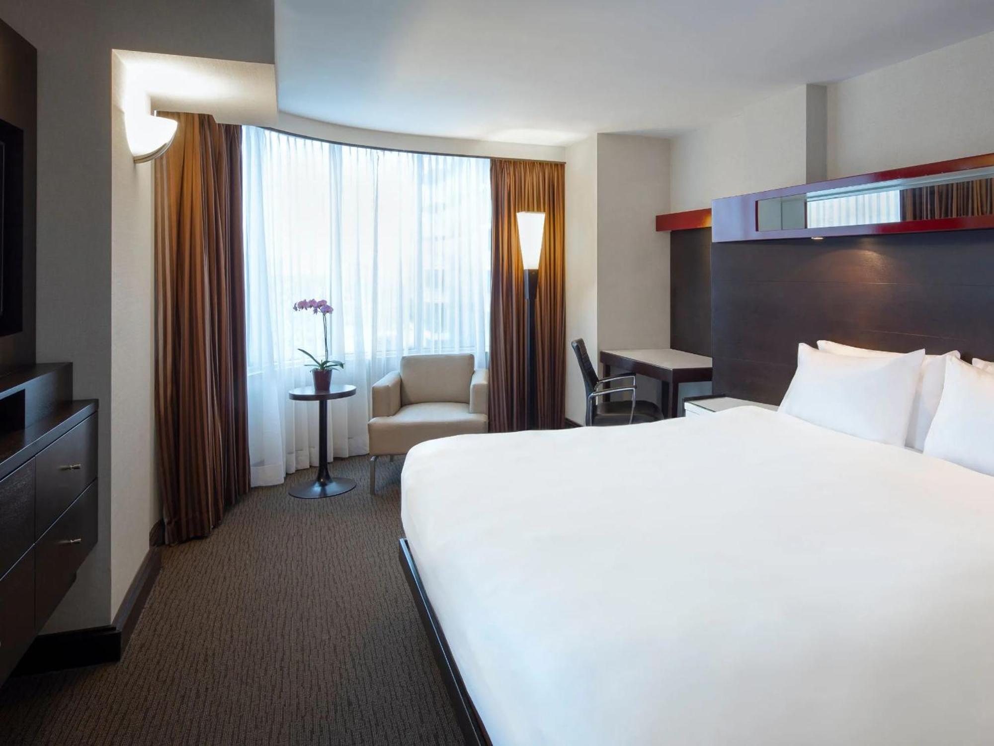 Hyatt Regency Hotel 4*