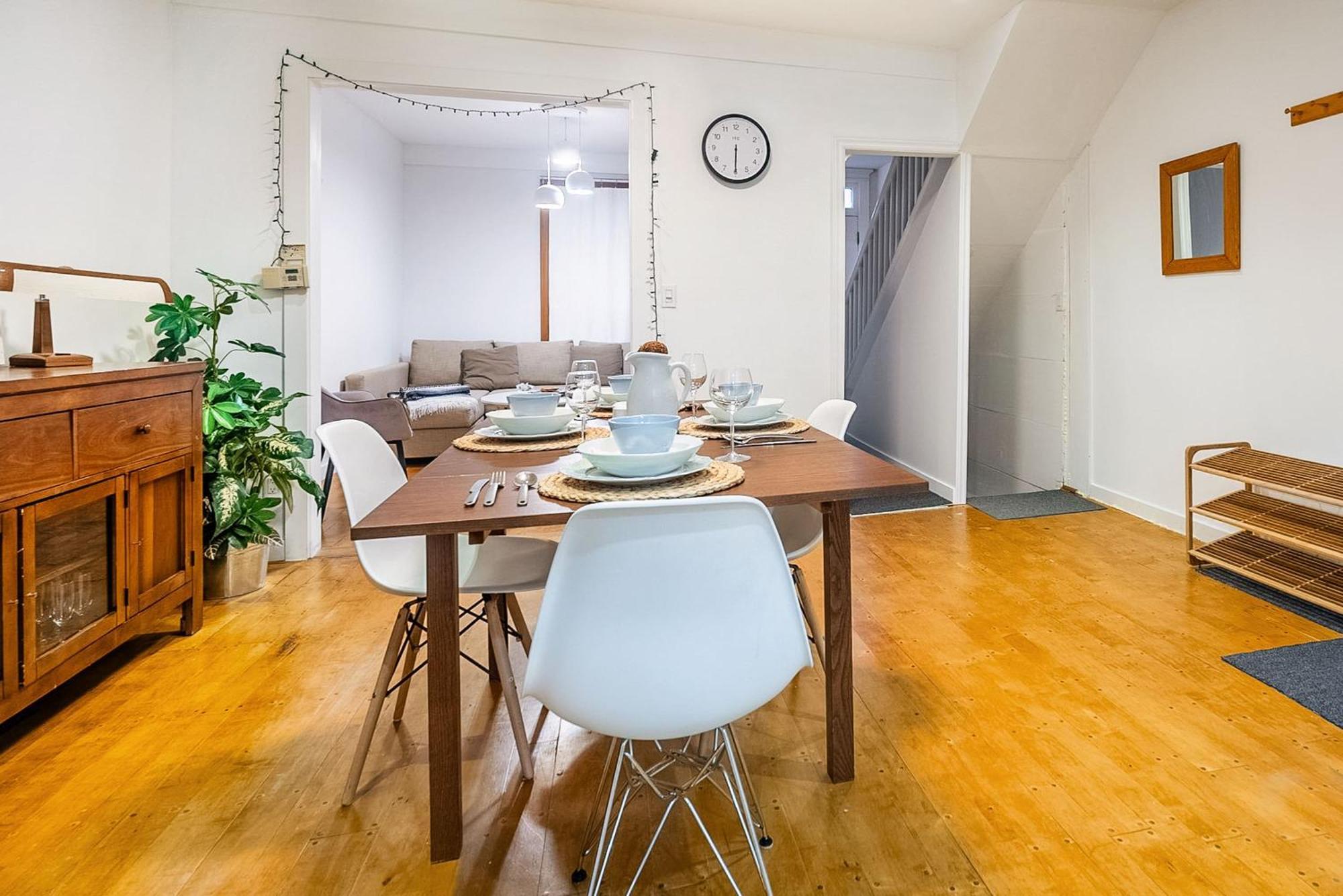 Multi-level Townhome Close To Christie Pits Park Toronto