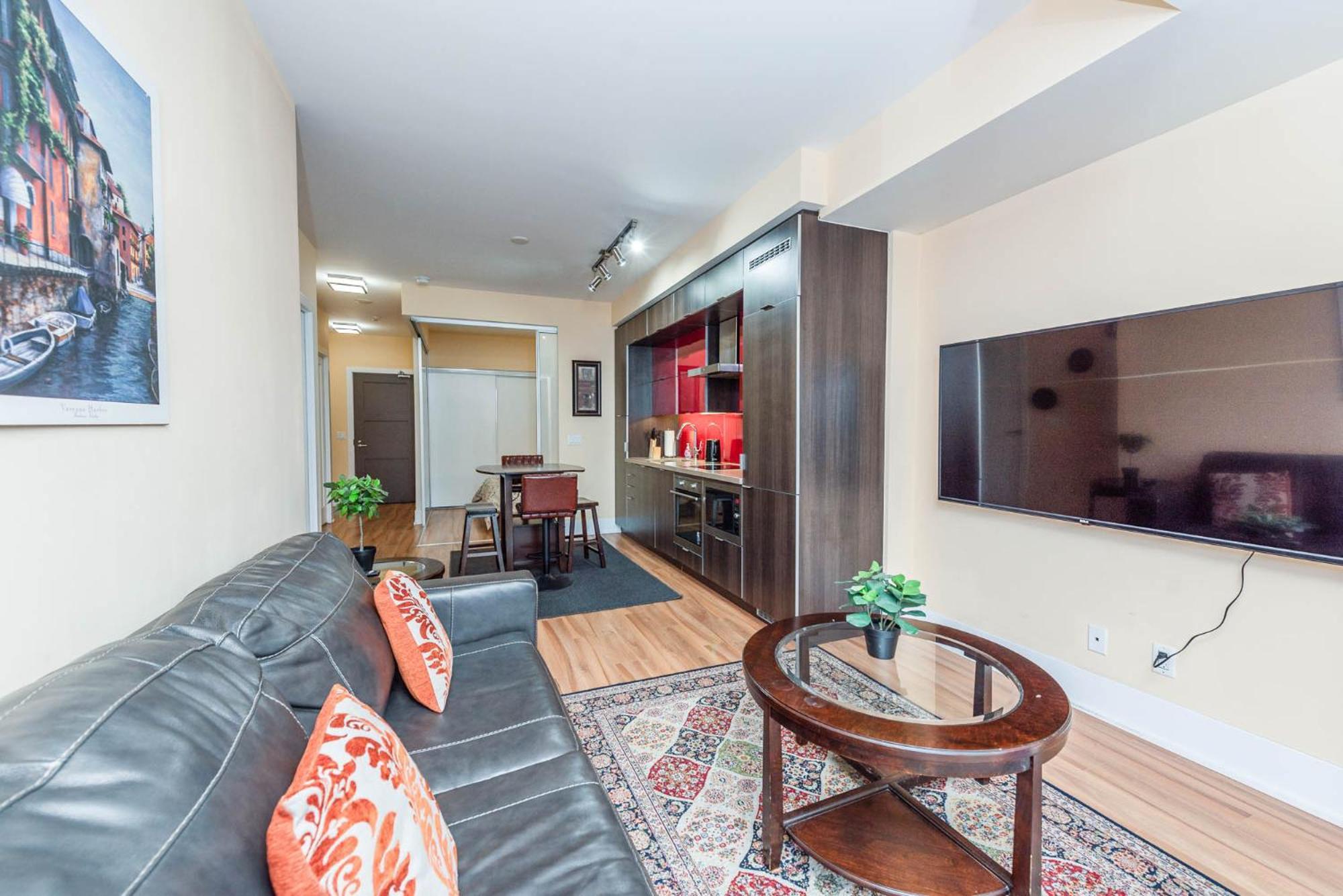 Planurstay - Ideal 2br & 2bth - 300 Front Street West Apartment *