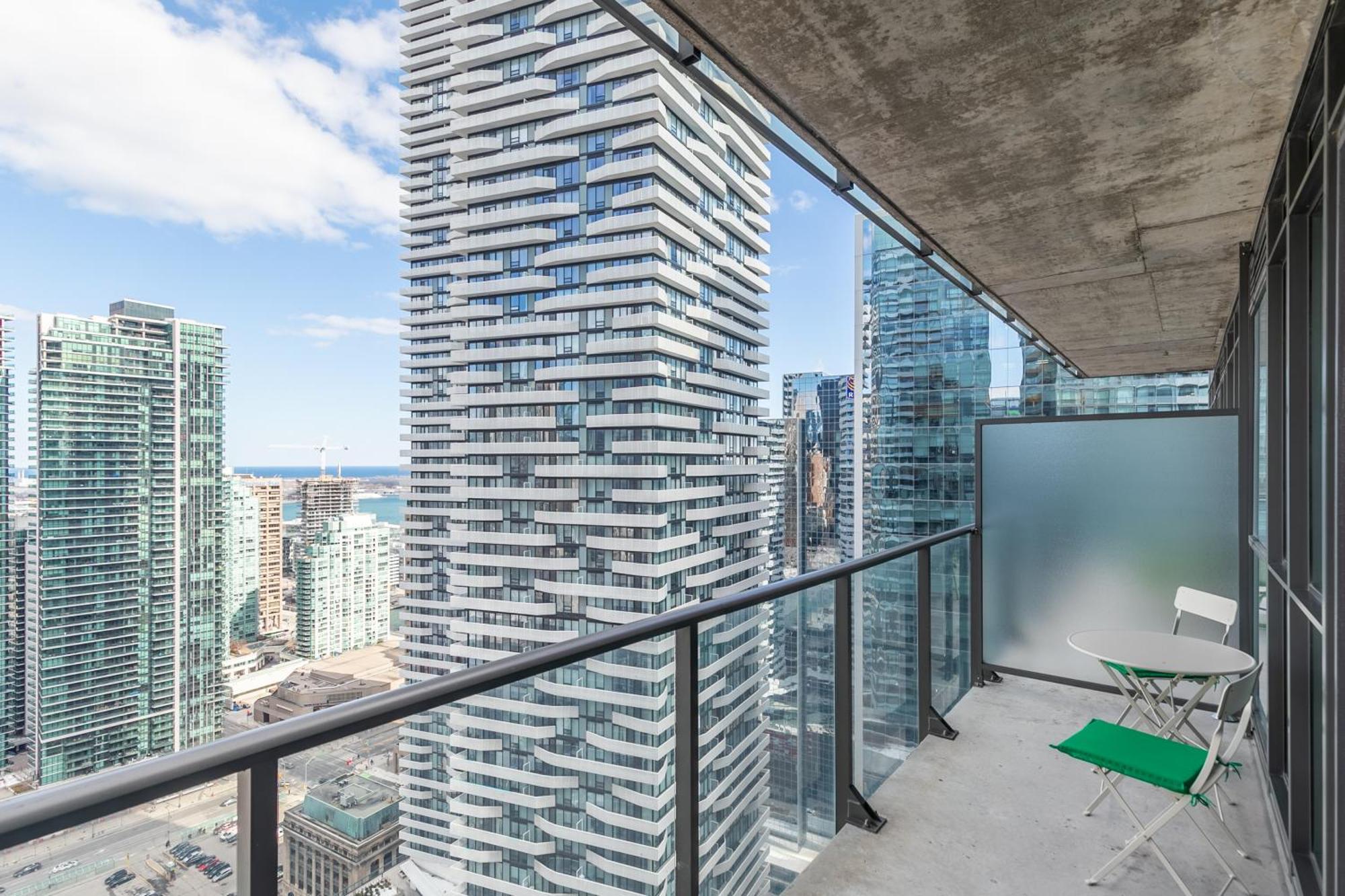 Apartment Globalstay Maple Leaf Square