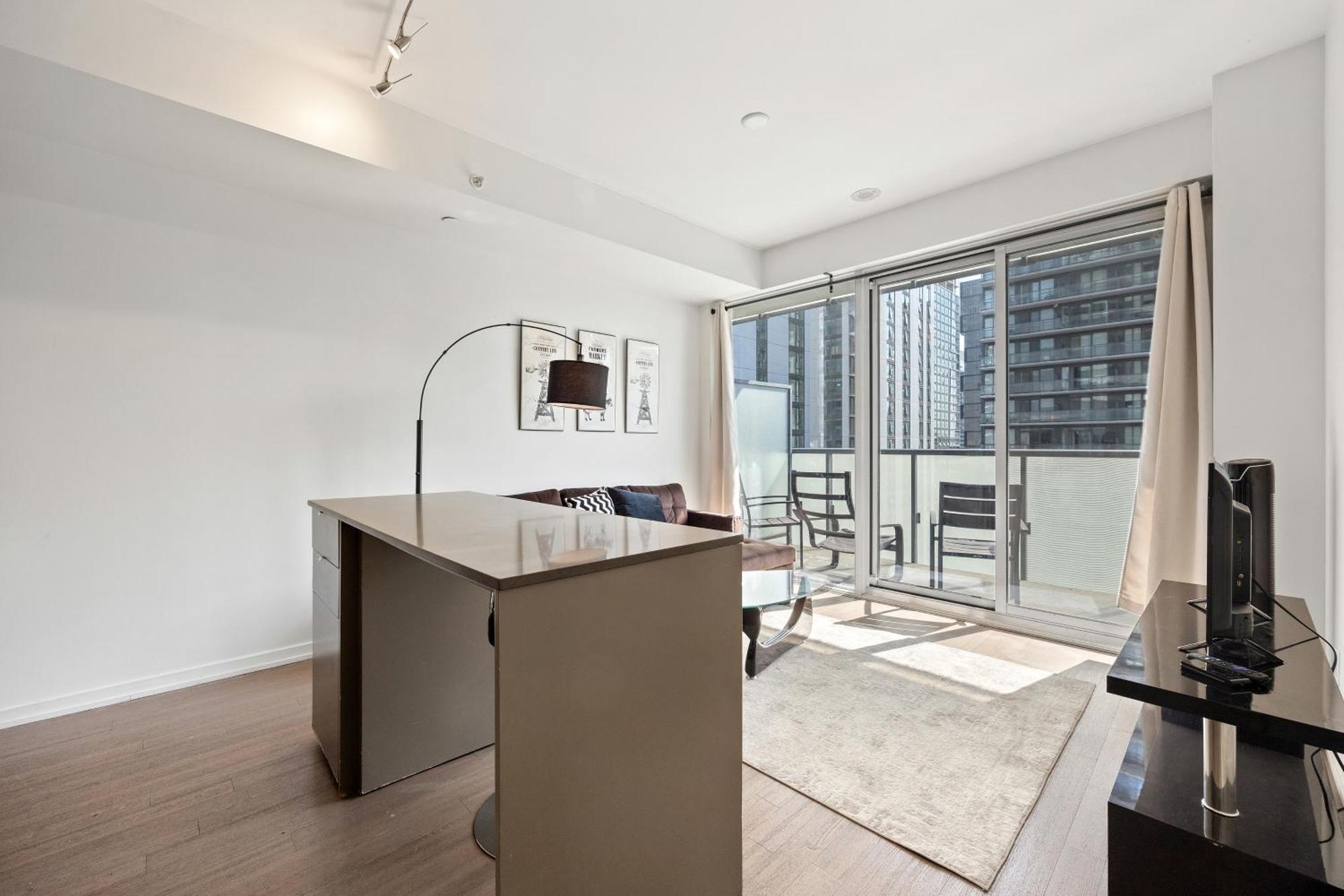 Downtown Apartment *