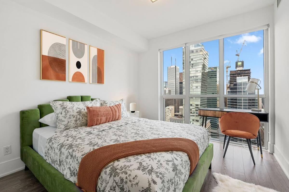Apartment Luxury 2br Downtown Facing Cn Tower *