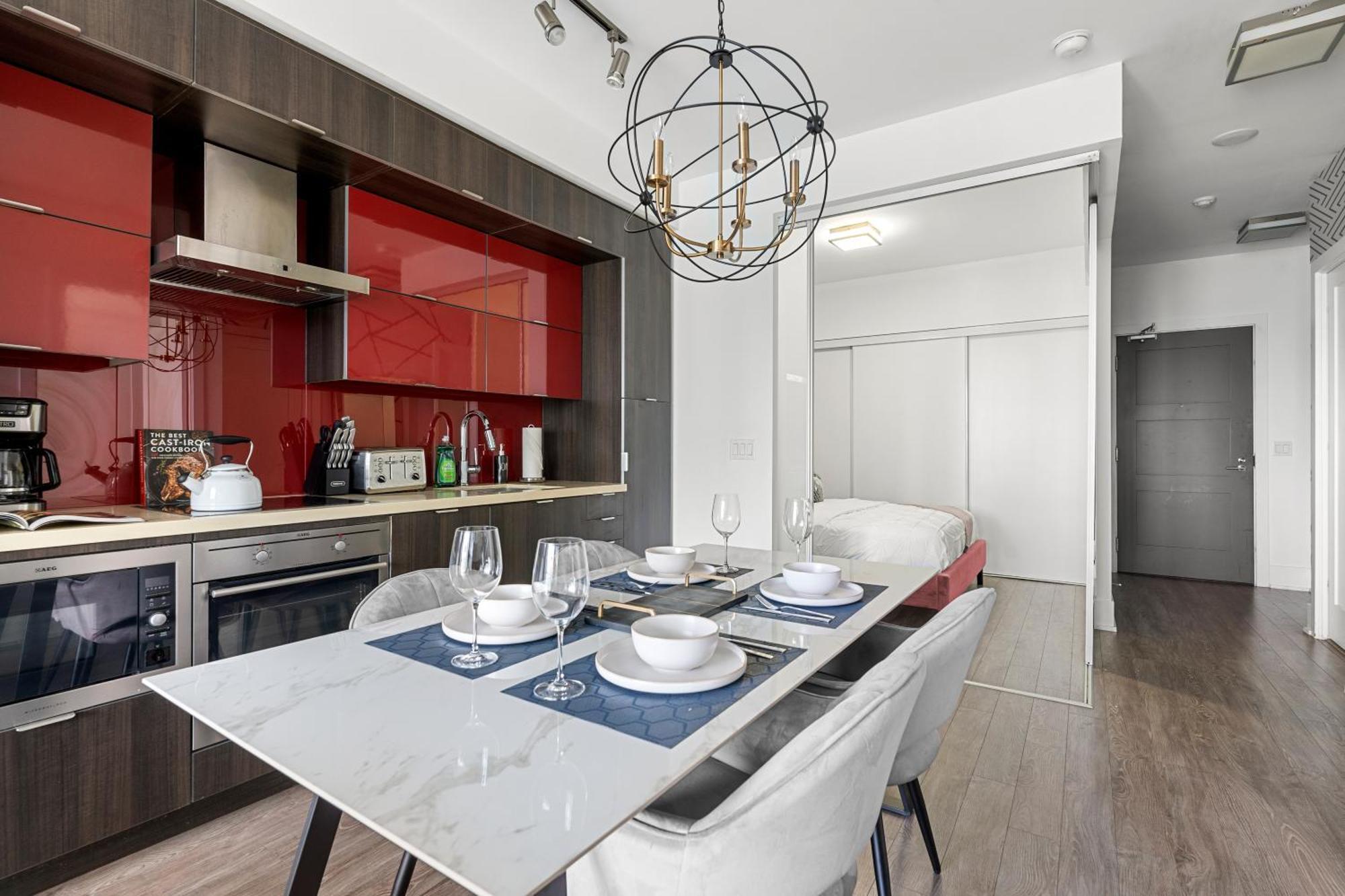 Luxury 2br Downtown Facing Cn Tower