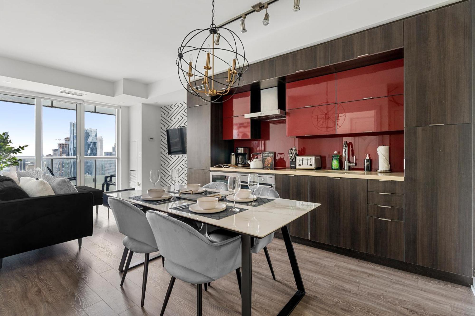 Luxury 2br Downtown Facing Cn Tower * Toronto