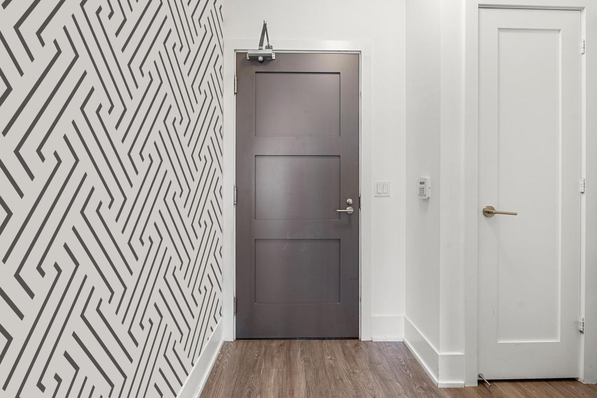 Luxury 2br Downtown Facing Cn Tower Toronto