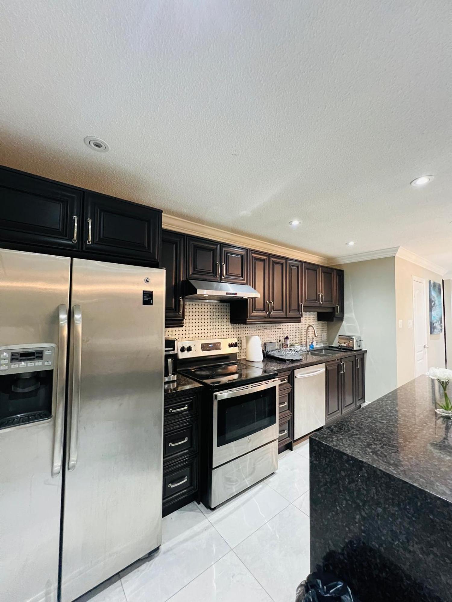 Luxurious House Near Downtown Toronto