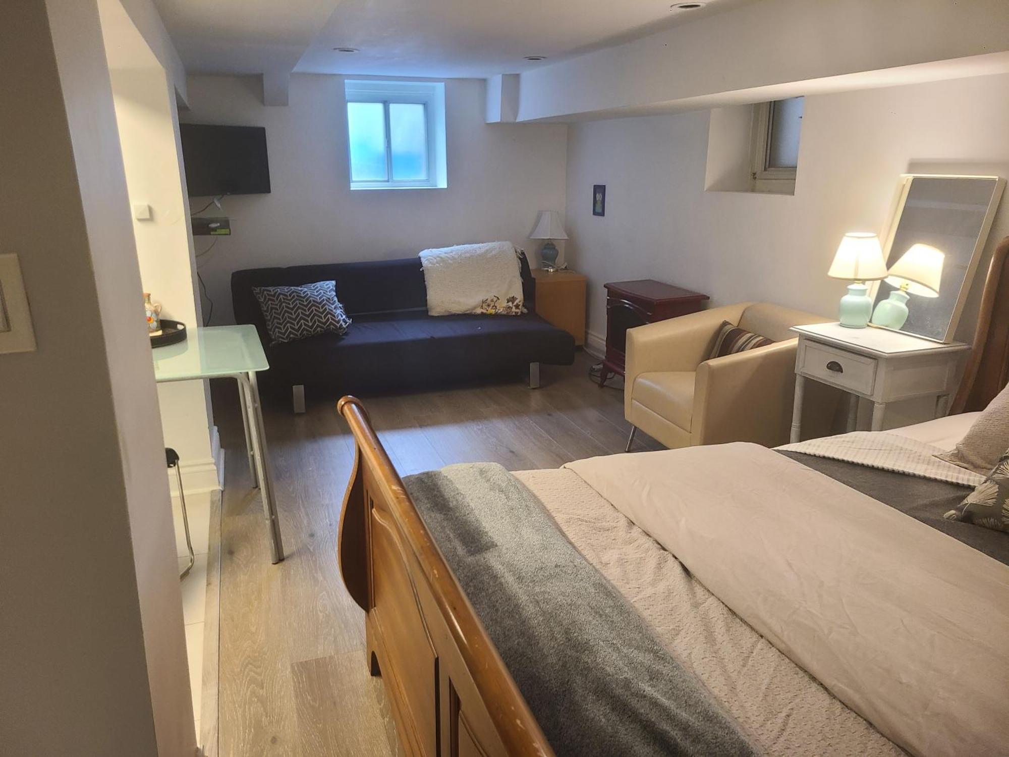 Apartment Netzero With Separate Ecoapt Bsmt Toronto