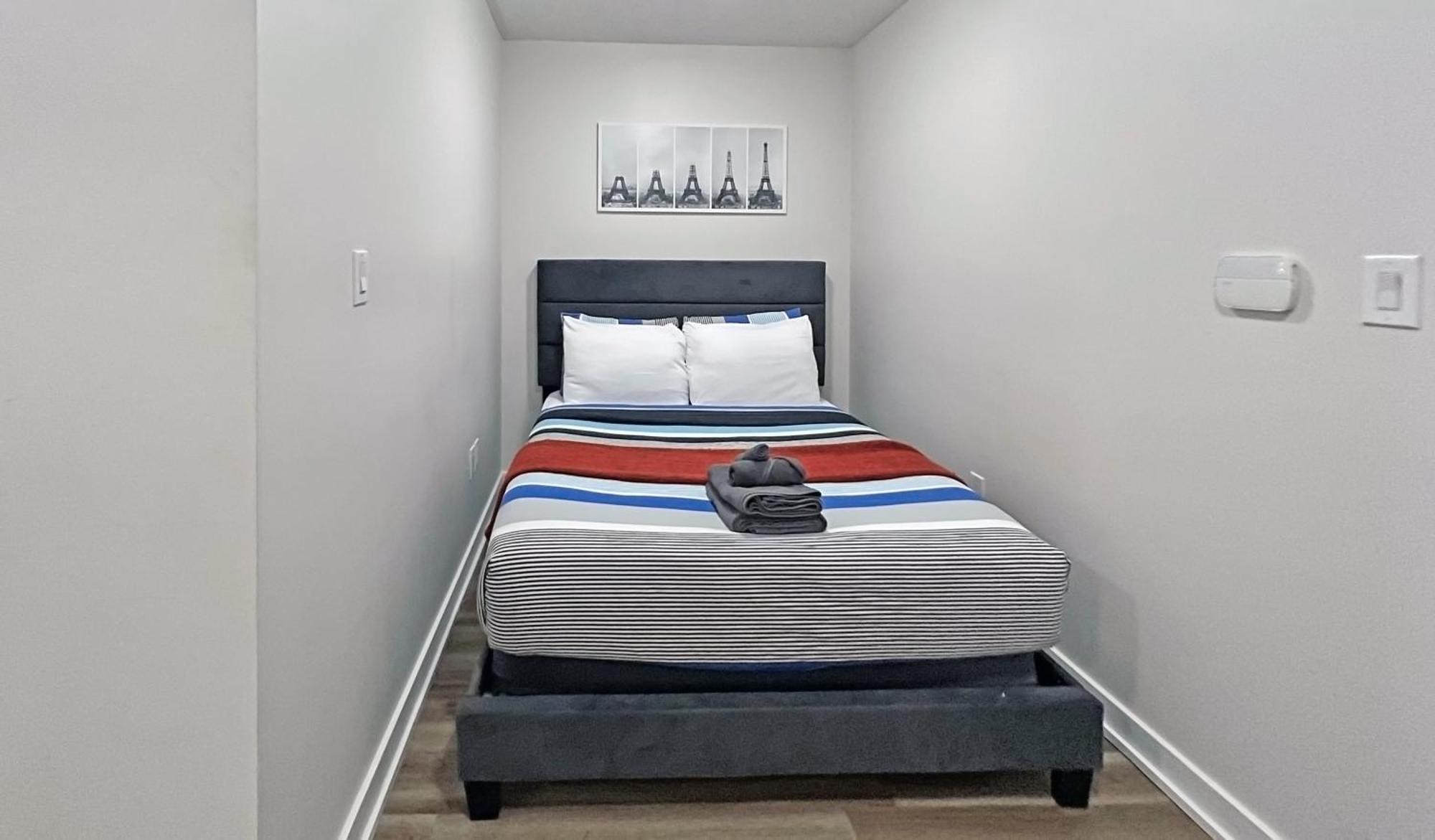 Apartment Cozy In Downtown + Free Parking Toronto