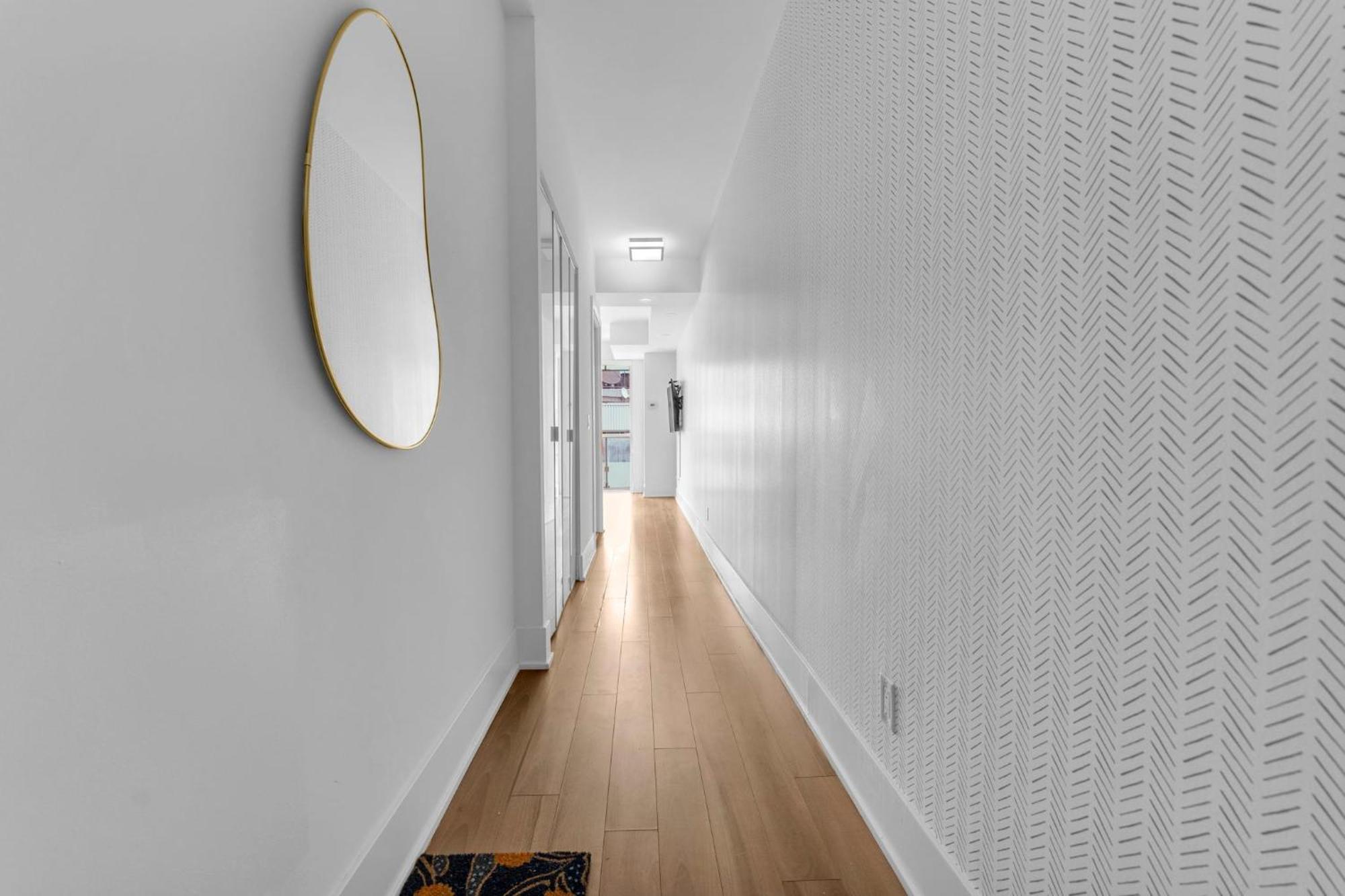 Estate 1 Bedroom Front Street West Toronto
