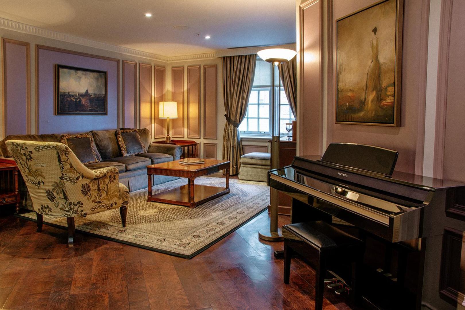 Windsor Arms
