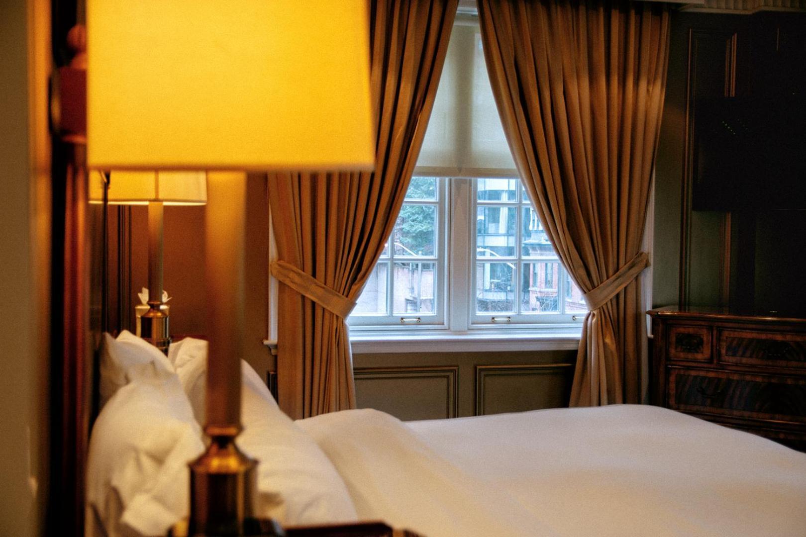 Windsor Arms Hotel