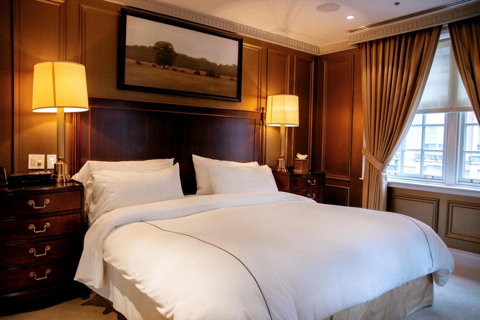Windsor Arms Hotel Toronto