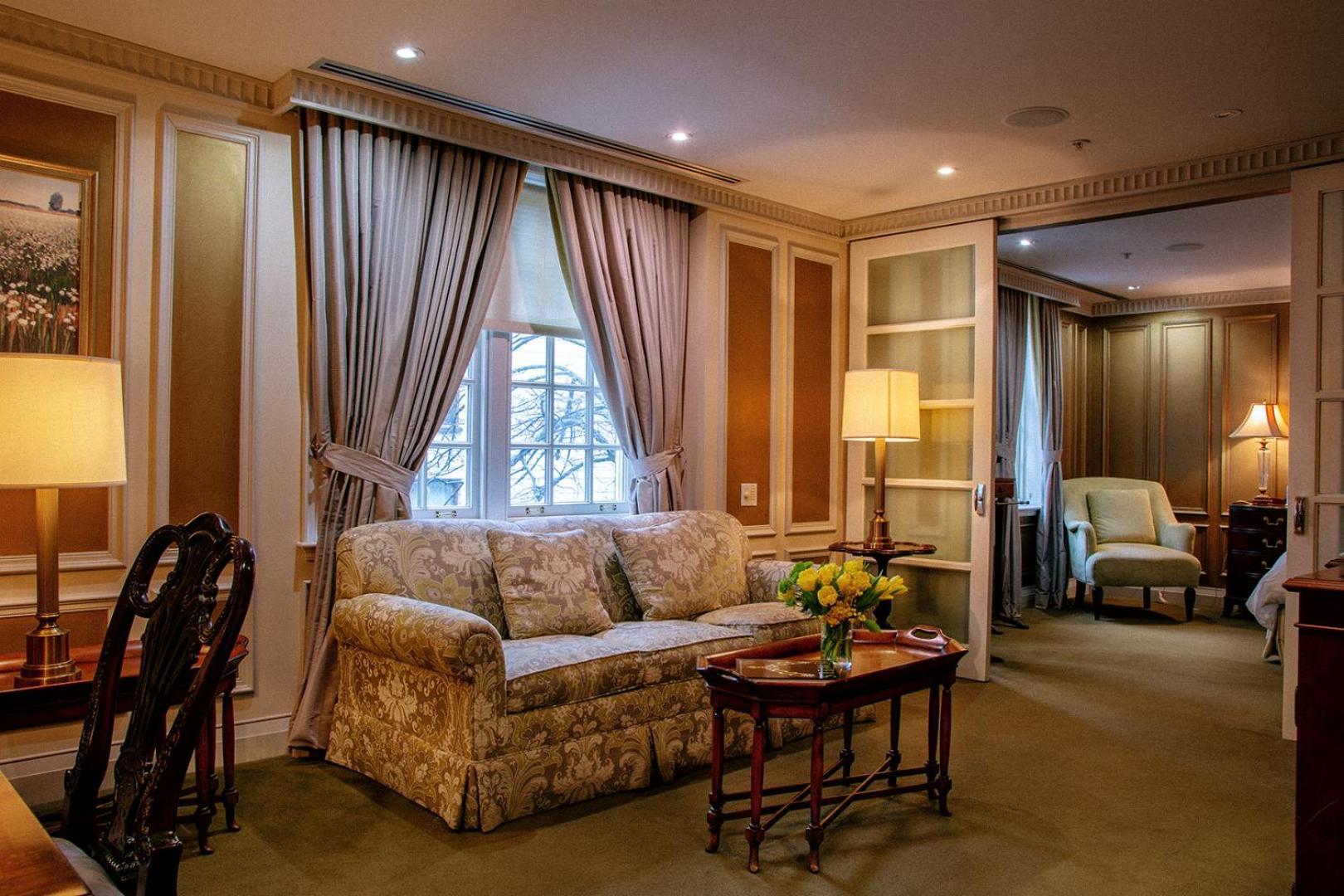 Windsor Arms 5* Toronto