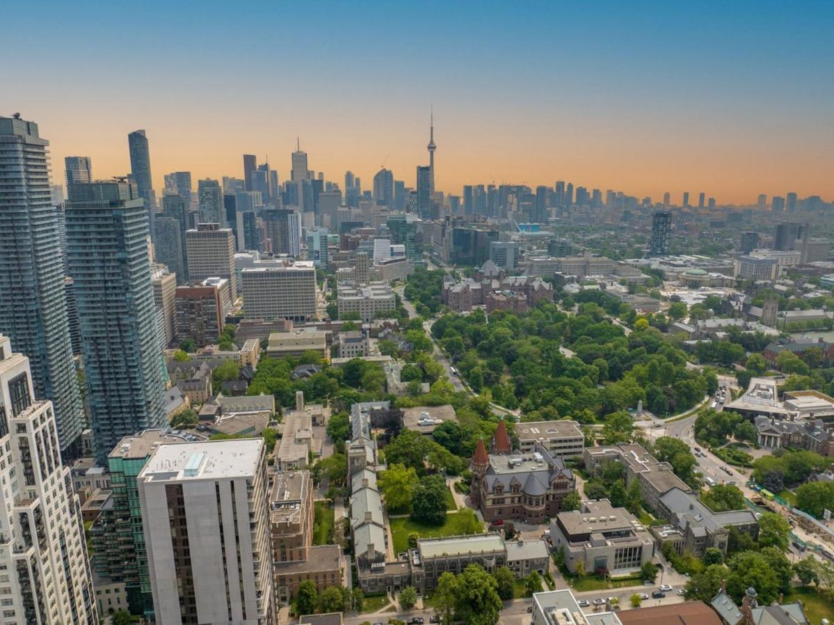 Apartment Executive 1 Bedroom Close To Four Seasons Yorkville!