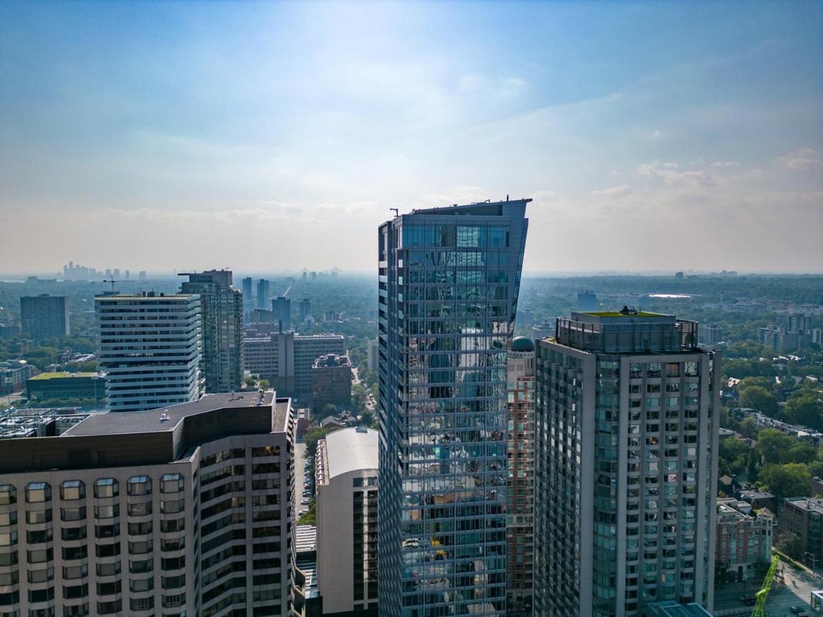 Executive 1 Bedroom Close To Four Seasons Yorkville! Apartment *