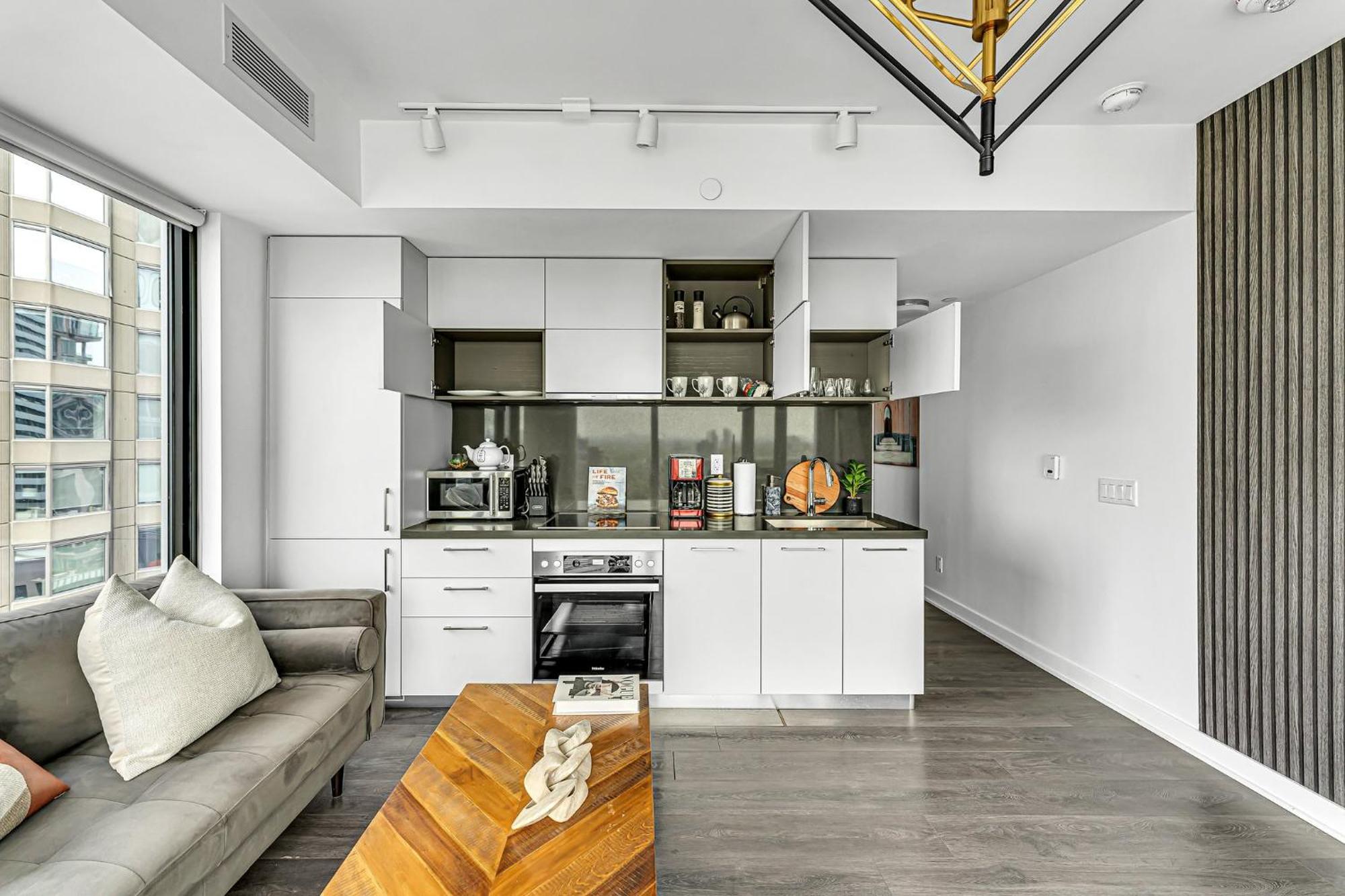 Apartment Executive 1 Bedroom Close To Four Seasons Yorkville!