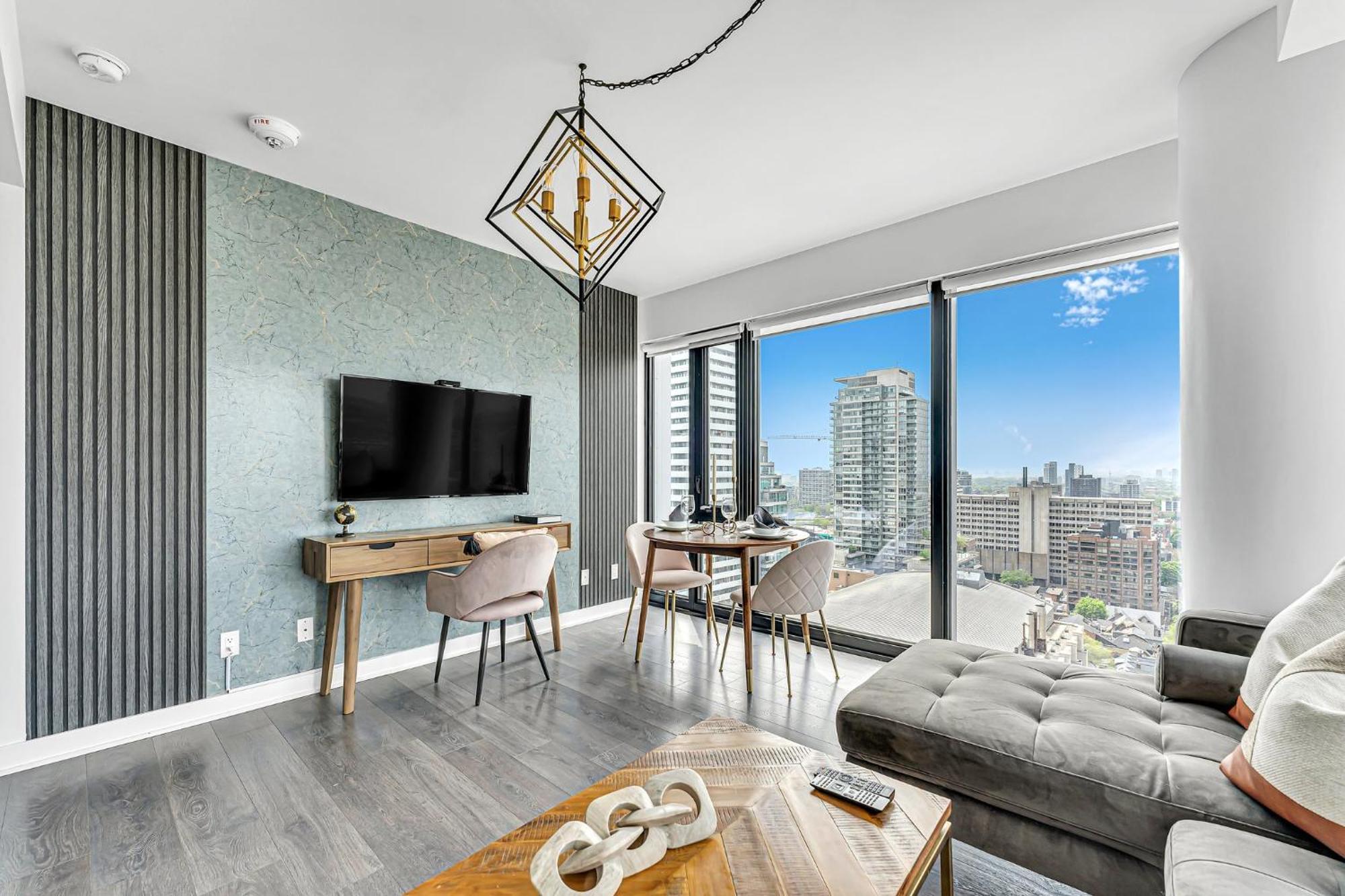 Executive 1 Bedroom Close To Four Seasons Yorkville!
