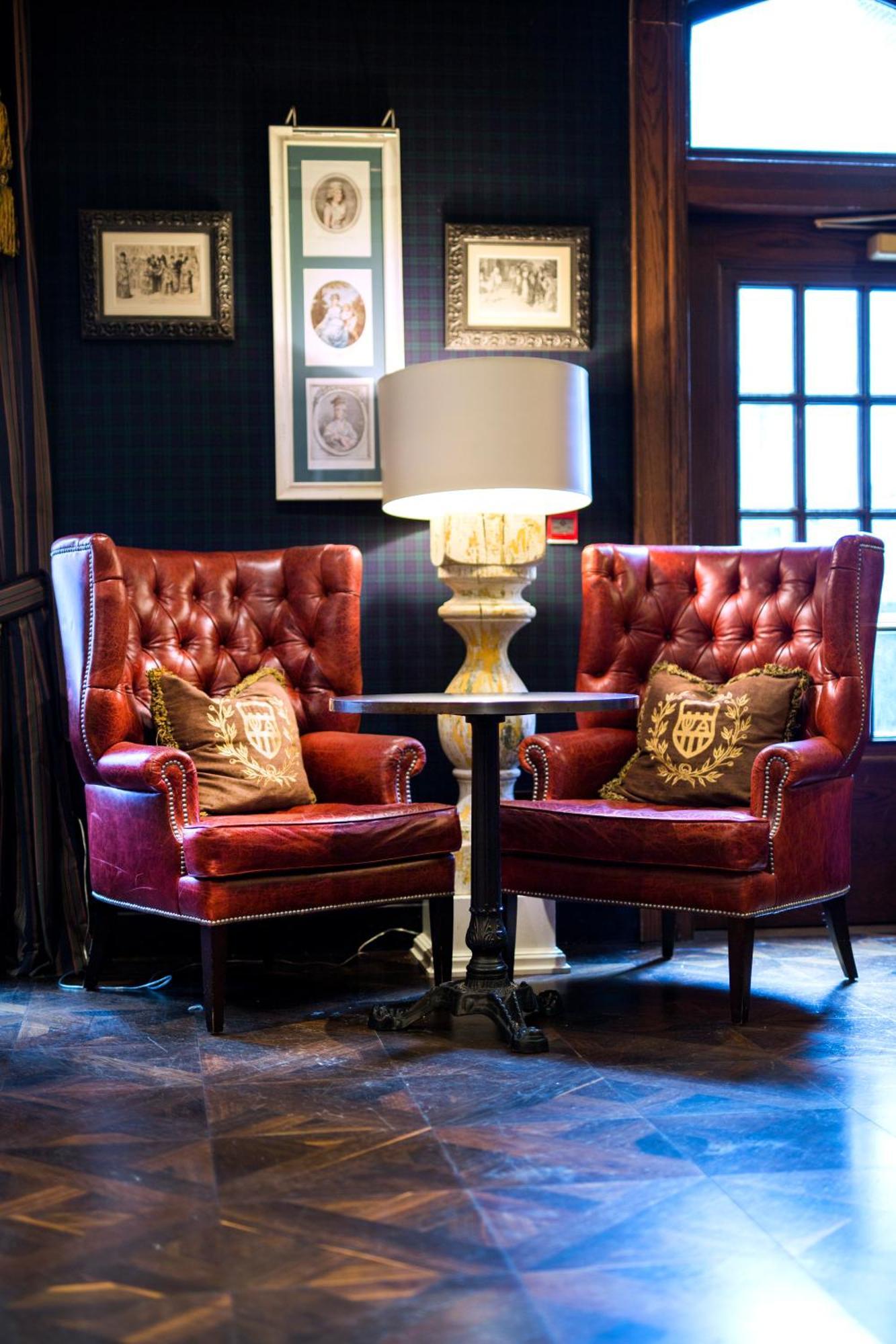 Windsor Arms Toronto