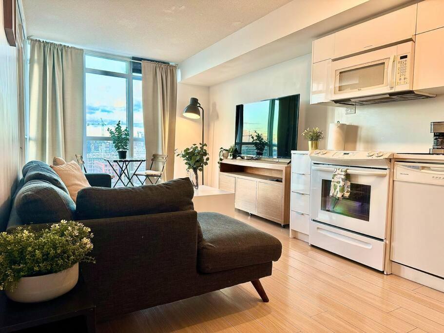 Apartment Stylish Downtown Near Cn Tower - Free Parking *
