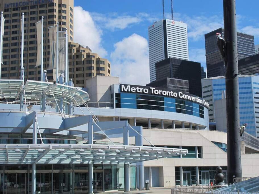Stylish Downtown Near Cn Tower - Free Parking Apartment Toronto