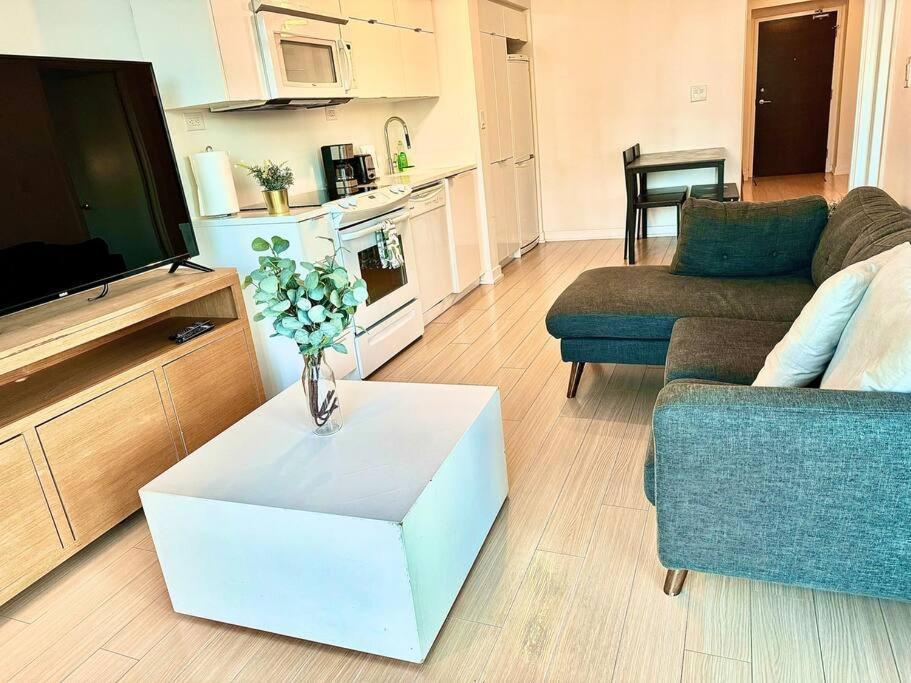 Stylish Downtown Near Cn Tower - Free Parking Toronto