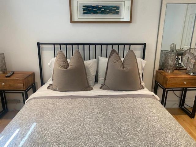 Homestay Clearbrooke Gem- Bright Private Bedroom Close To Yyz *