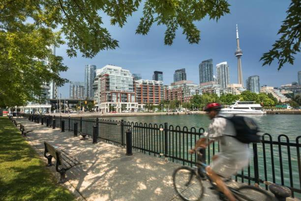 Yonge Furnished Hotel Toronto