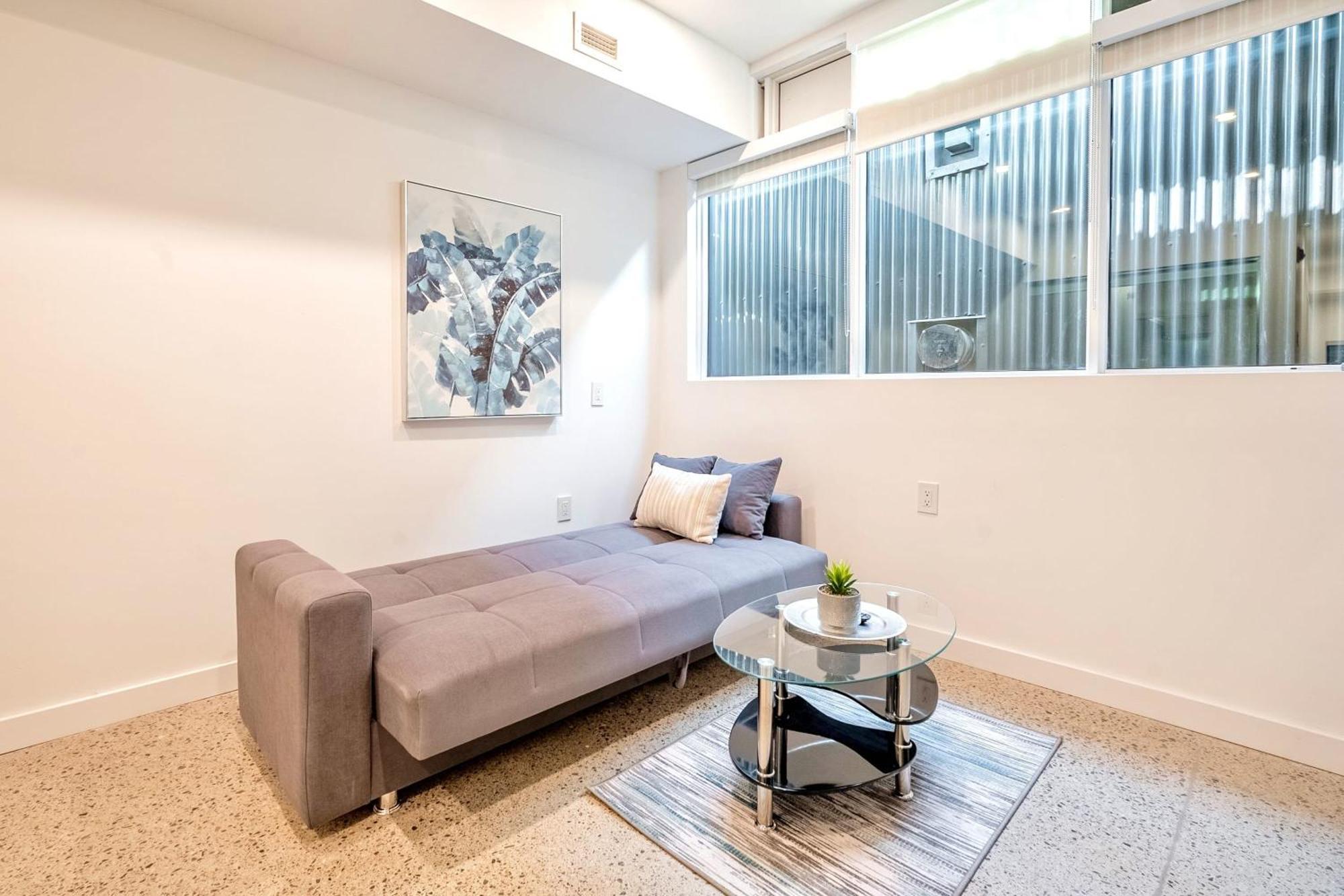 Modern 2br - Near Downtown * Toronto
