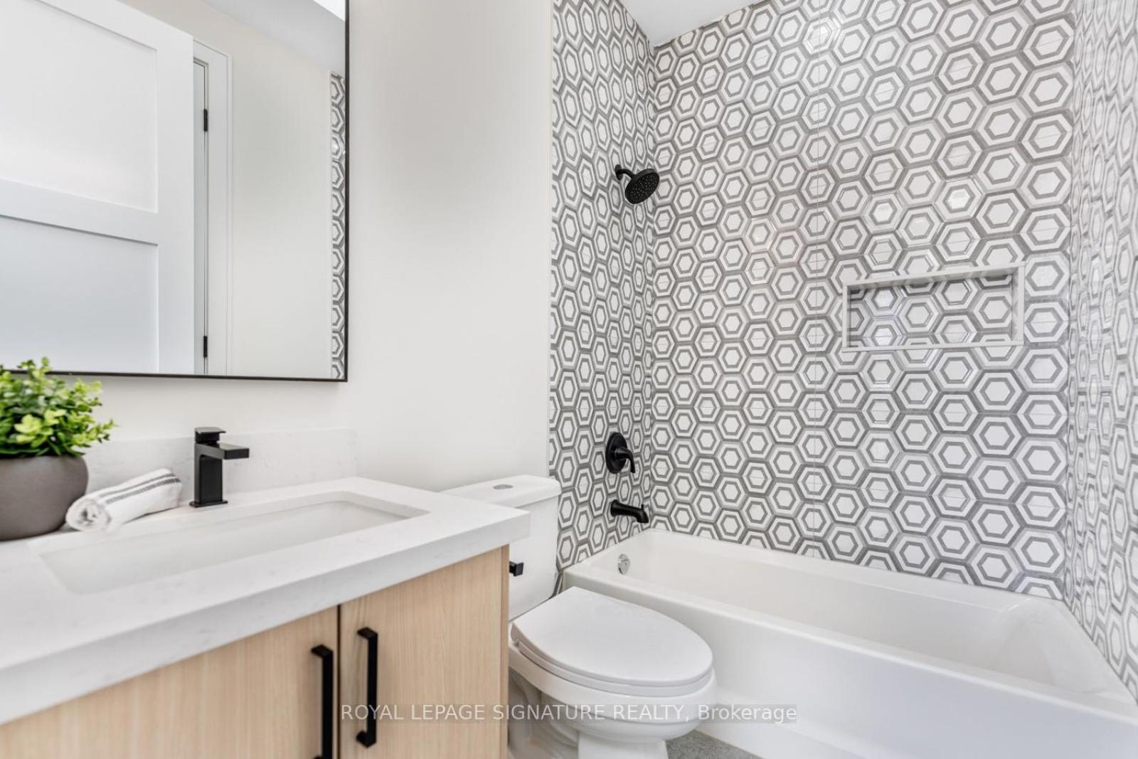 Luxury Duplex House In Scarborough Toronto