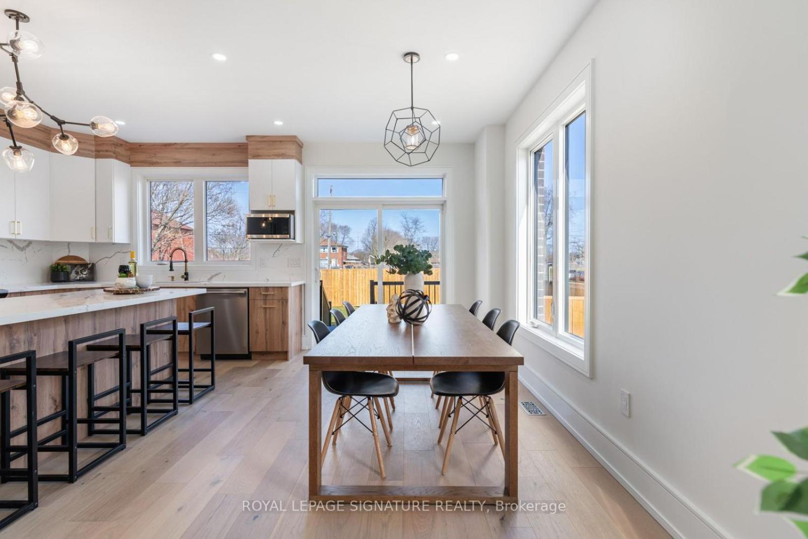 Luxury Duplex House In Scarborough