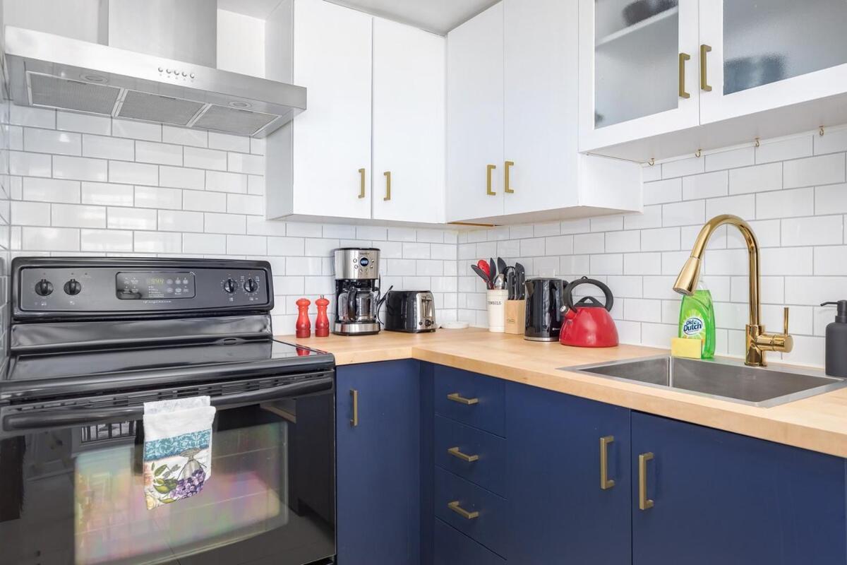 Apartment Stylish 1bd In Liberty 5 Min Uber To Cn Tower Toronto