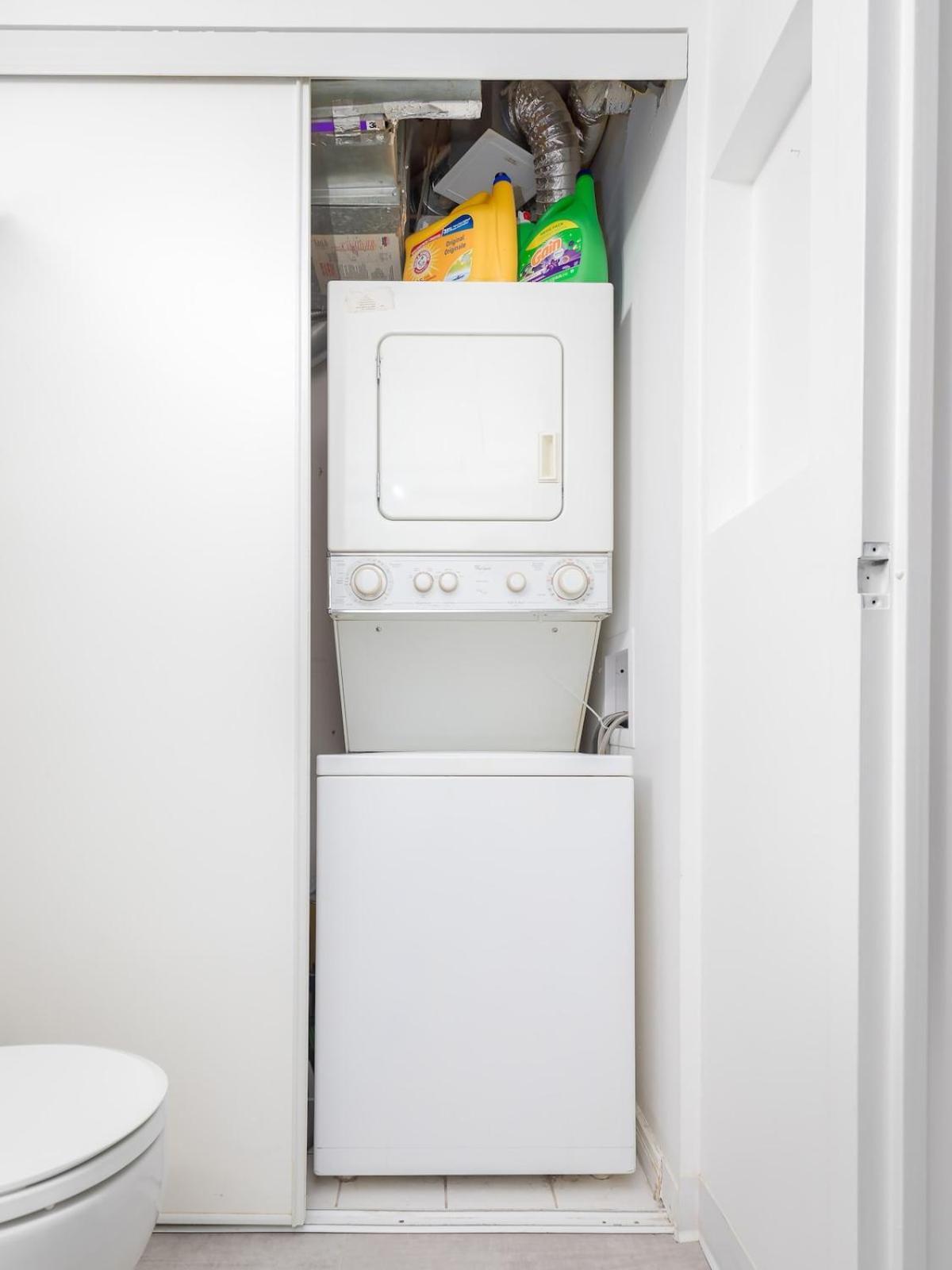 Stylish 1bd In Liberty 5 Min Uber To Cn Tower