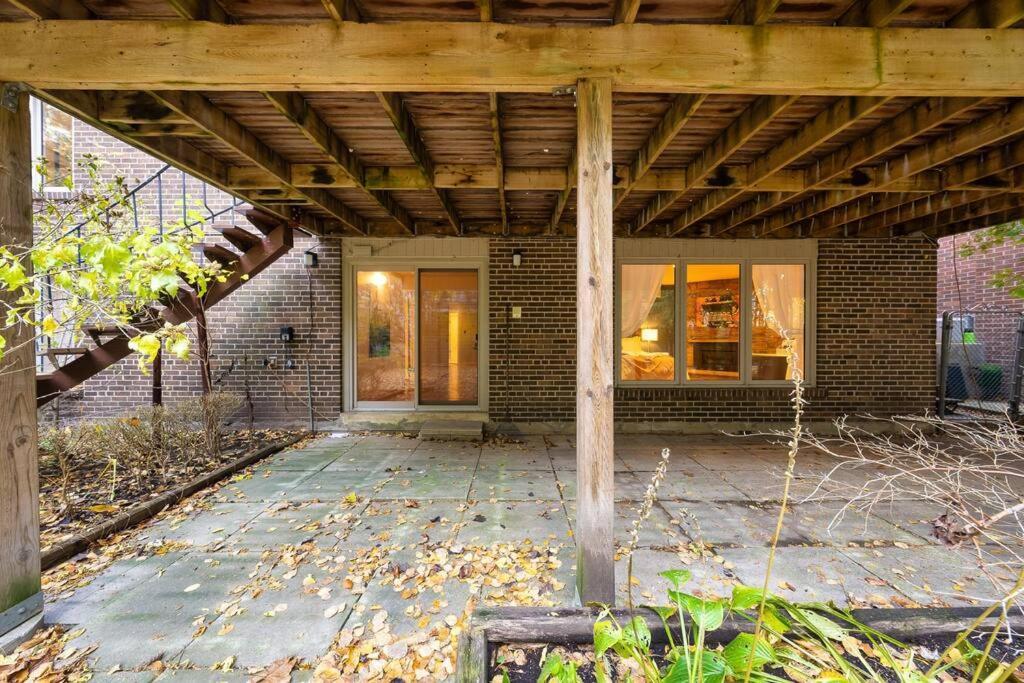 Private Bedroom In A House Close To Subway With Free Parking Holiday home *