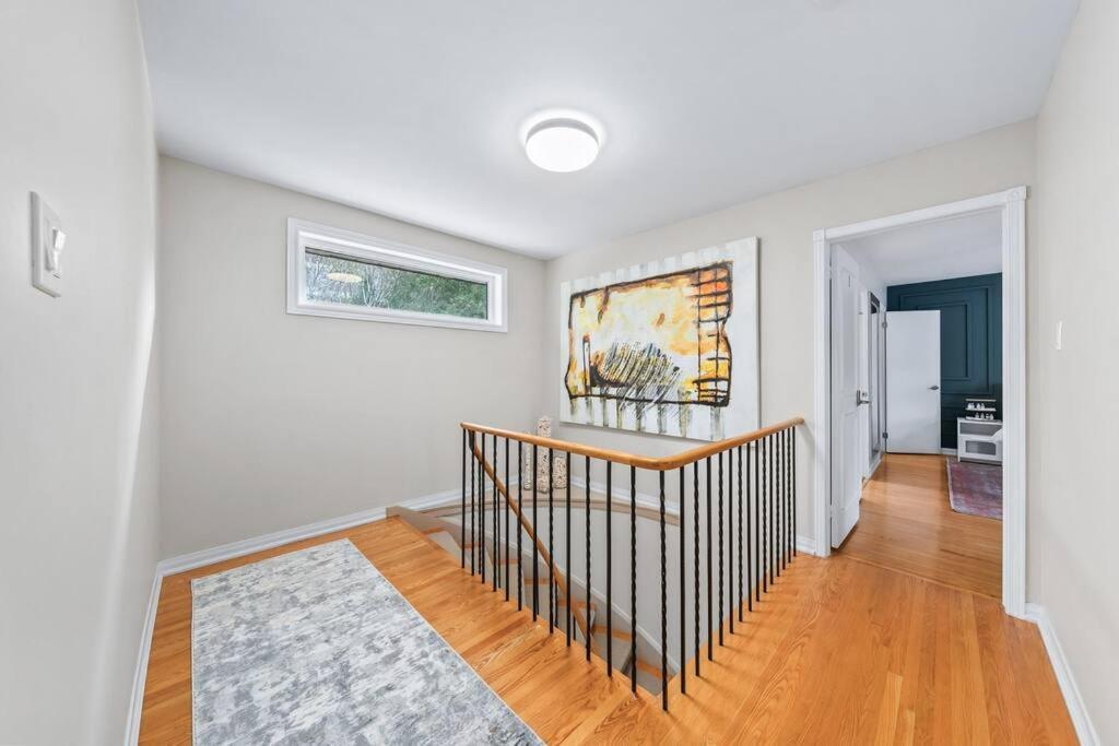 Private Bedroom In A House Close To Subway With Free Parking Holiday home