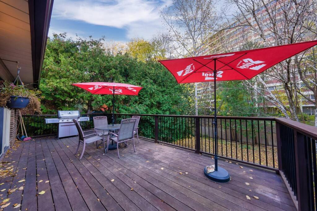 Private Bedroom In A House Close To Subway With Free Parking Toronto