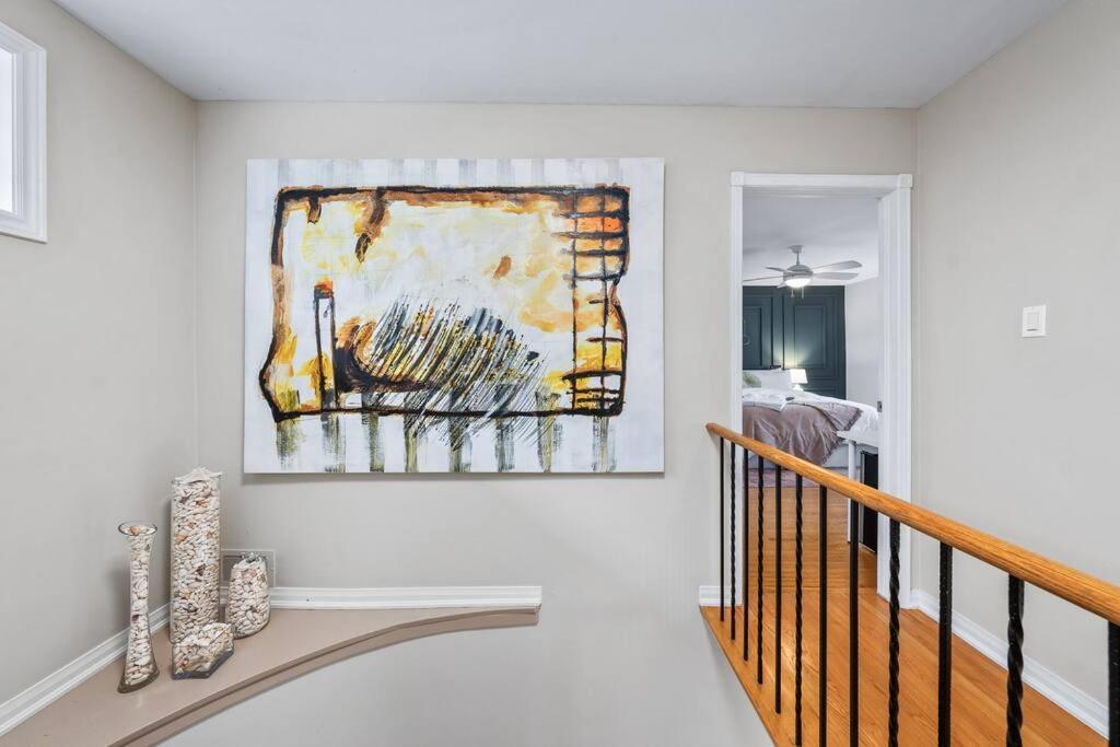 Private Bedroom In A House Close To Subway With Free Parking * Toronto