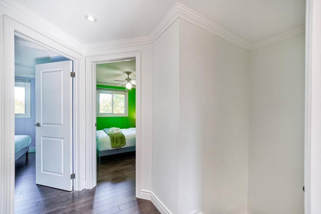 4br Scarborough Gem, Freshly Renovated, 7 Car Parking * Toronto