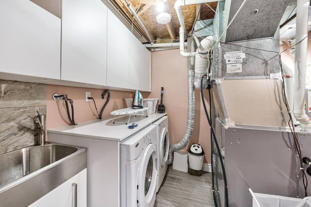 Apartment 4br Scarborough Gem, Freshly Renovated, 7 Car Parking